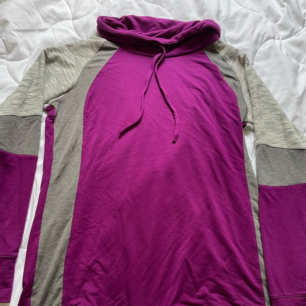BCG high neck pullover with thumb holes